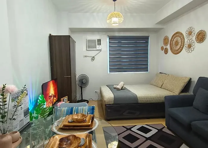 M Place Affordable And Family Friendly Staycation Apartahotel Manila